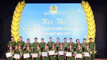 Tôn vinh những nữ Cảnh sát khu vực tài năng của Công an Thủ đô