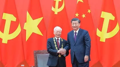 Điện mừng kỷ niệm 74 năm ngày thành lập nước Cộng hòa nhân dân Trung Hoa