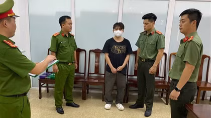 Tội phạm xâm nhập trái phép vào mạng máy tính, mạng viễn thông
