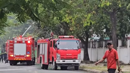 Sau tiếng nổ, đám cháy bùng phát lớn tại công ty sản xuất bột gạo