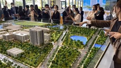 Giao dịch khó khăn, chủ đầu tư nhà ở vẫn “neo” giá cao