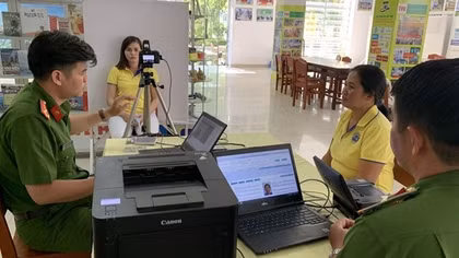 Trà Vinh triển khai chiến dịch “90 ngày, đêm” thu nhận, kích hoạt tài khoản định danh điện tử
