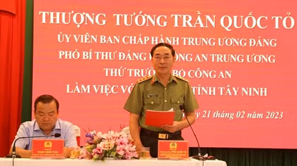 Đổi mới công tác lãnh đạo, xây dựng lực lượng CAND chính quy, tinh nhuệ và hiện đại