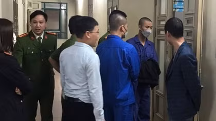 Bắt 2 cán bộ thuộc Bộ Tài nguyên và Môi trường