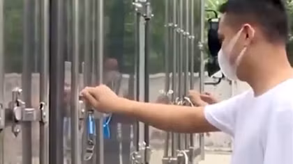 Giám đốc công ty chuyển phát đánh tráo hàng tại sân bay Nội Bài