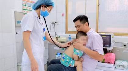 Tăng đột biến viêm phổi ở trẻ em