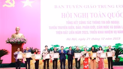 Công tác đối ngoại đã vẽ lên một bức tranh rất đẹp, rất sinh động