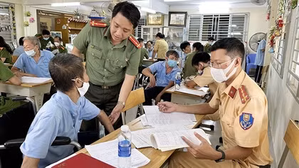 Tháo gỡ vướng mắc để cấp CCCD cho các nhân khẩu đặc biệt