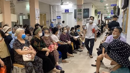 Sau vụ thiếu nữ bị bác sĩ gạ tình khi chăm mẹ điều trị ung thư, Bộ Y tế ra chỉ đạo nóng