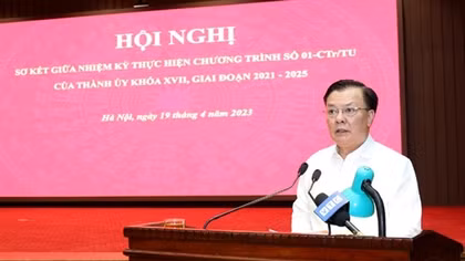 Hà Nội phân công, luân chuyển hàng trăm cán bộ