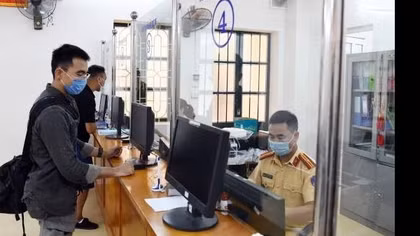 Đề xuất cấp và quản lý biển số xe theo mã định danh của chủ xe
