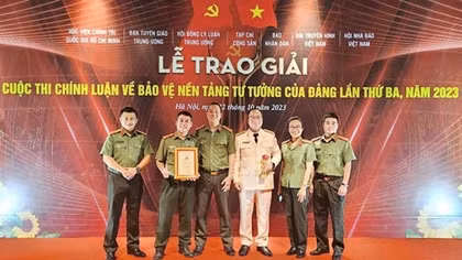 Chất liệu cuộc sống tạo nên sức thuyết phục của tác phẩm