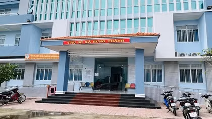Cựu Bí thư xã bị khởi tố, Chủ tịch xin nghỉ việc