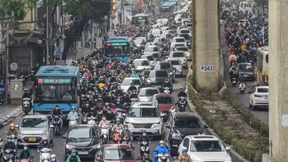 Giải quyết ùn tắc và tai nạn giao thông ở hai thành phố lớn