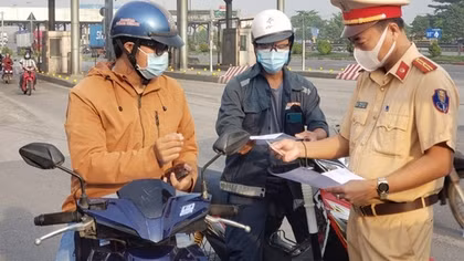 Giám đốc Công an tỉnh chỉ đạo xác minh việc liên tiếp bấm trúng 4 biển xe số đẹp