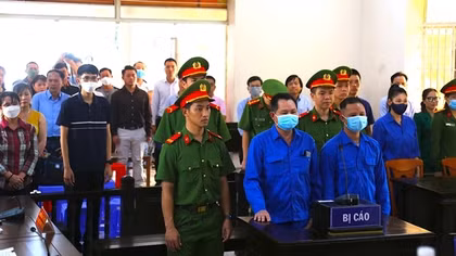 Hai cha con Thiện "soi” hầu tòa vì cho vay, thu lợi bất chính gần 100 tỷ đồng