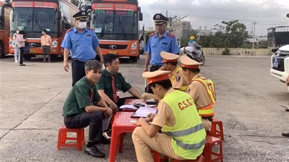 Không phát hiện ma túy, nồng độ cồn tài xế và phụ xe tại Bến xe phía Nam TP Tuy Hòa