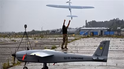 Ukraine điều hơn 30 UAV tập kích lãnh thổ Nga
