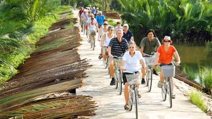 8 tháng, khách quốc tế đến Việt Nam gần cán mốc mục tiêu của cả năm 2023