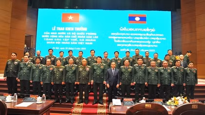 19 tập thể và 49 cá nhân của Quân đội nhân dân Việt Nam được khen thưởng
