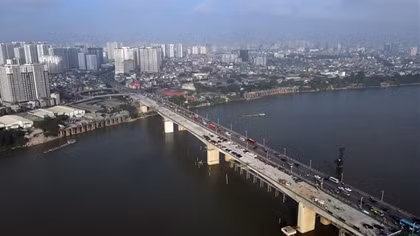 Hợp long cầu Vĩnh Tuy 2 sau hơn 2 năm thi công