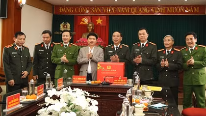 Thứ trưởng Trần Quốc Tỏ thăm, chúc Tết Tỉnh ủy, Công an tỉnh Ninh Bình, Hà Nam