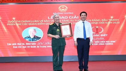 Bộ Công Thương trao giải cho 24 tác phẩm tham gia Cuộc thi chính luận về bảo vệ nền tảng tư tưởng của Đảng