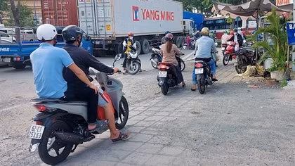 Vấn nạn xe khách hoành hành trong nội đô TP Hồ Chí Minh