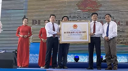 Đón nhận Bằng xếp hạng Di tích Quốc gia đặc biệt Văn hóa Sa Huỳnh