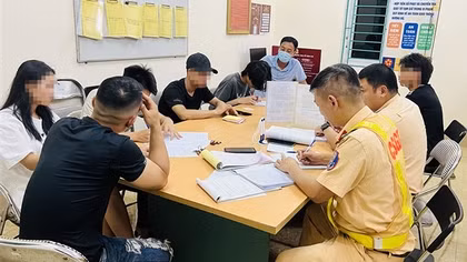 Bắt 2 nhóm đối tượng gây náo loạn đường phố trong đêm ở Lào Cai