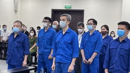 Cựu Giám đốc Bệnh viện Tim Hà Nội bị đề nghị từ 4 - 5 năm tù
