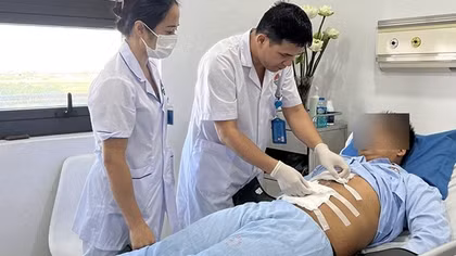 Cứu sống nam thanh niên 17 tuổi bị kiếm đâm xuyên ngực