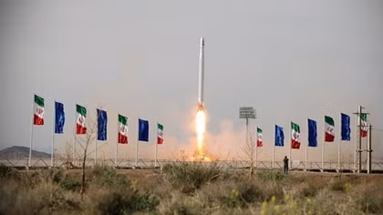 Iran phóng thành công vệ tinh quân sự vào không gian