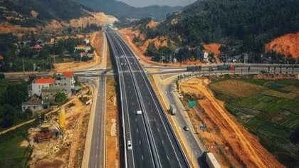 Khắc phục các “điểm nghẽn”, đẩy nhanh tiến độ thi công cao tốc Bắc - Nam