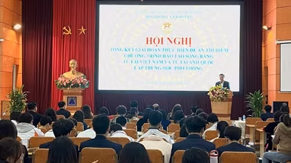 Hà Nội đề xuất tiếp tục đào tạo song bằng tú tài cấp THPT