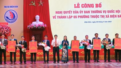 Công bố quyết định thành lập 5 phường tại Quảng Nam