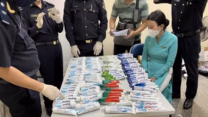 Vụ 4 tiếp viên hàng không vận chuyển hơn 11 kg ma túy: Ém "hàng" trong loạt ống kem đánh răng!