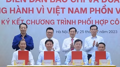 Báo chí và doanh nghiệp cùng đồng hành để phát triển
