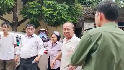Đấu tranh với luật sư giả tuổi U80