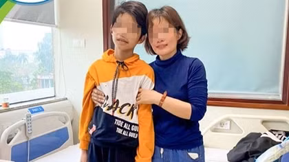 Nỗ lực cứu học sinh lớp 6 sau gần 1 giờ ngừng tim
