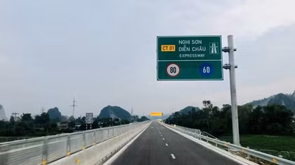 Khánh thành hai dự án cao tốc, rút ngắn thời gian từ Hà Nội về Nghệ An còn 3,5 tiếng