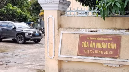 Phó chánh án TAND thị xã Bình Minh bị bắt quả tang nhận hối lộ