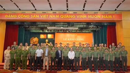 Nâng cao kiến thức, kỹ năng về chuyển đổi số trong CAND