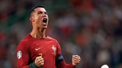 Ronaldo phá kỷ lục trong chiến thắng của Bồ Đào Nha