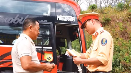 Đi qua cửa ngõ K’rông Pha...