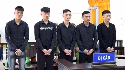 Chém người suýt mất mạng, 5 bị cáo chia nhau 73 năm tù