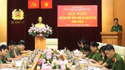 Lực lượng Công an các cấp phải tạo đòn bẩy cho người dân thực hiện dịch vụ công trực tuyến