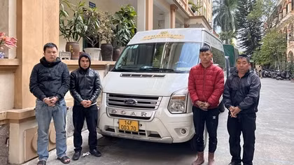 Triệt phá ổ nhóm dùng xe tô tô bắt khách dọc đường rồi cướp tài sản