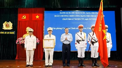 Nhiều tập thể, cá nhân Công an tỉnh An Giang được khen thưởng