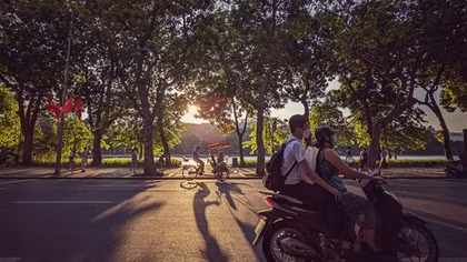 Miền Bắc ngày nắng, chiều tối nhiều nơi mưa to
